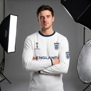 England 2026 World Cup Long Sleeve Shirt - Concept Football Fan Jersey with Waffle Knit Texture