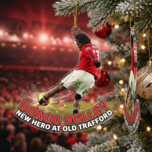 20251227 PATRICK DORGU VOLLEY ORNAMENT MANCHESTER UNITED 1