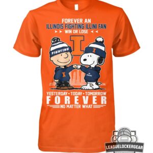 Snoopy Forever a Illinois Fighting Illini Fan T-Shirt