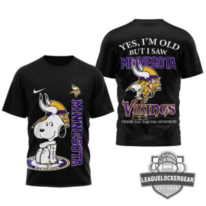 Minnesota Vikings Snoopy Yes I'm Old But I Saw Vikings Greatness T-Shirt