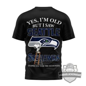 Seattle Seahawks Snoopy Yes I'm Old But I Saw Seahawks Greatness T-Shirt