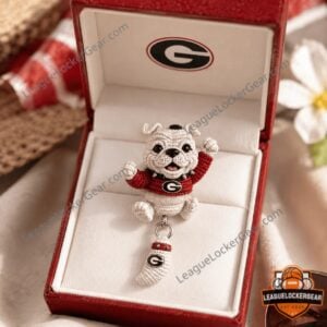 Georgia Bulldogs Crochet Mascot Dangle Earring - close-up of the mascot's face and upper body
