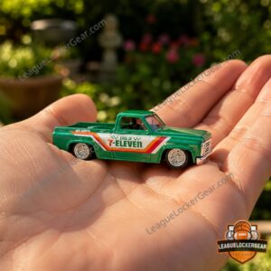 Hot Wheels 7-Eleven '83 Chevrolet Silverado Silver Series Die-cast Car - close-up of top right packaging
