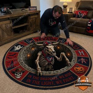 Houston Texans Halloween Quilted Round Rug - close-up of pumpkins and well detail
