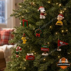 LEGO Snoopy Advent Calendar 2026 - close-up of character builds 1-8 and mini-builds 9-16