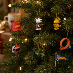 Snoopy Hot Wheels 58th Anniversary 2026 Advent Calendar - photo 3