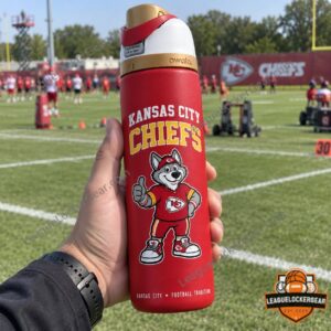 Kansas City Chiefs K.C. Wolf 2026 Water Bottle - photo 2